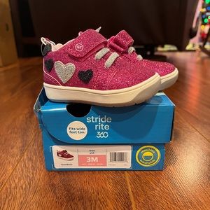 Stride Rite 360 Reese Pink Size 3-New